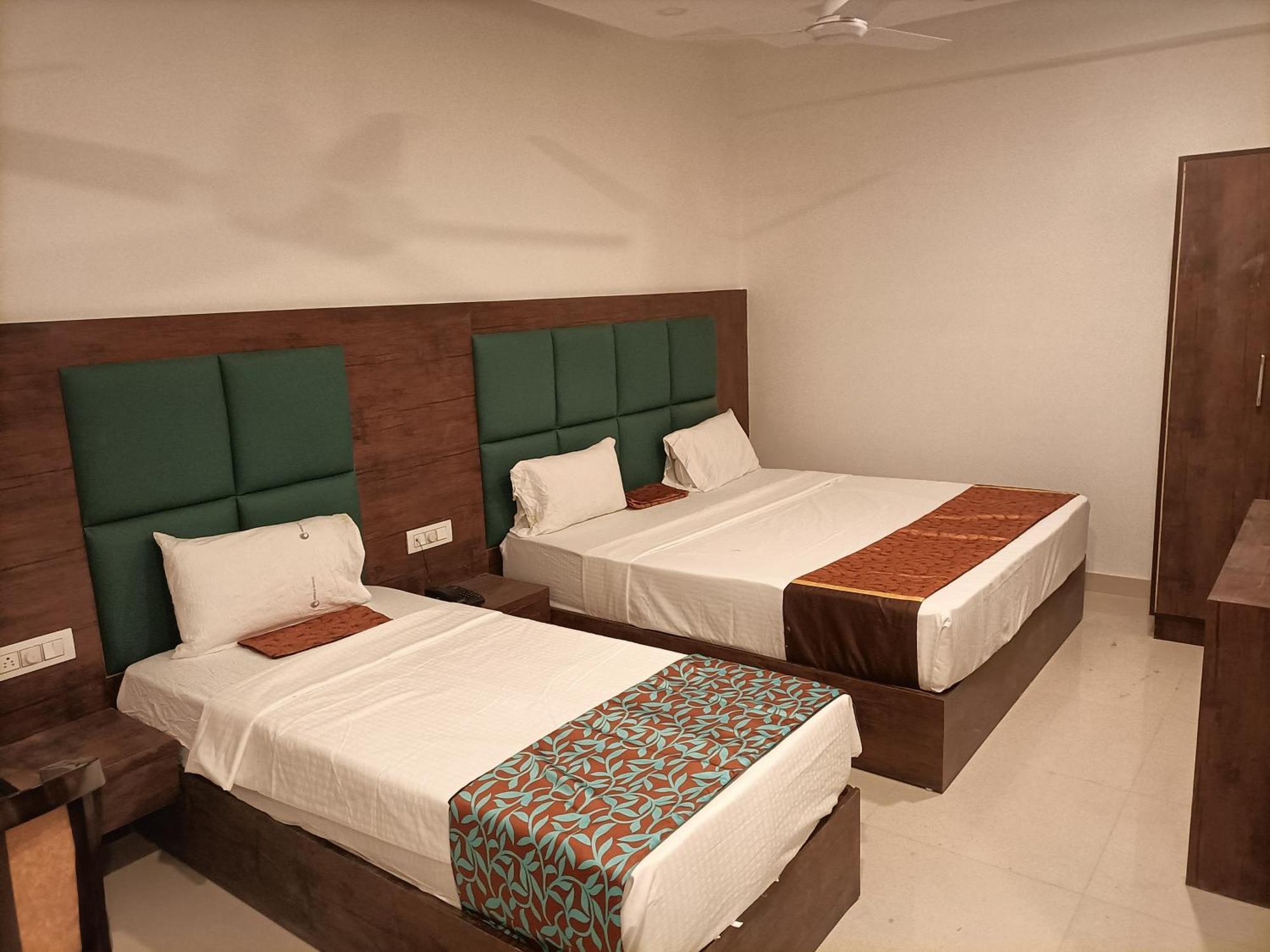 Hotel Vista Premium Tark A Family Hotel Near Igi Airport Delhi Nueva Delhi Exterior foto